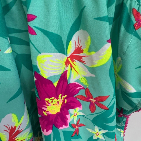 NWOT Circo 3T Girls Floral Green Poncho Coverup - Picture 4 of 7